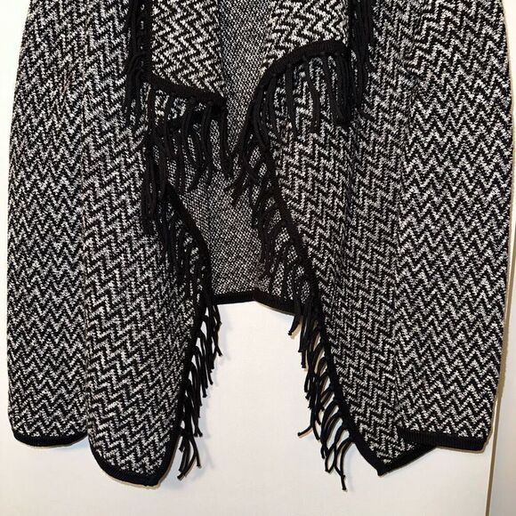 Chicos Women’s Black White Fringe Cardigan Sweater Size 1 (Medium) EUC - Picture 2 of 12